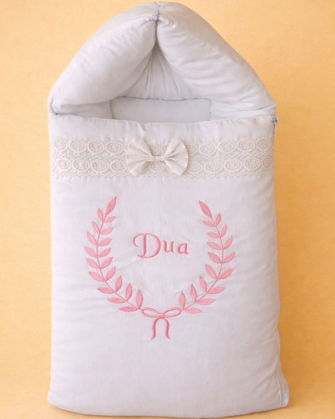 Signature Wreath Nest, baby carry nest, another view