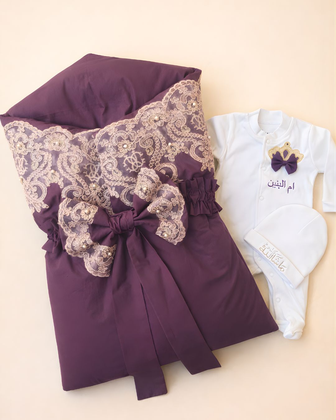 Big Burgundy Bow, blended fabric 3 piece newborn set with name embroidery