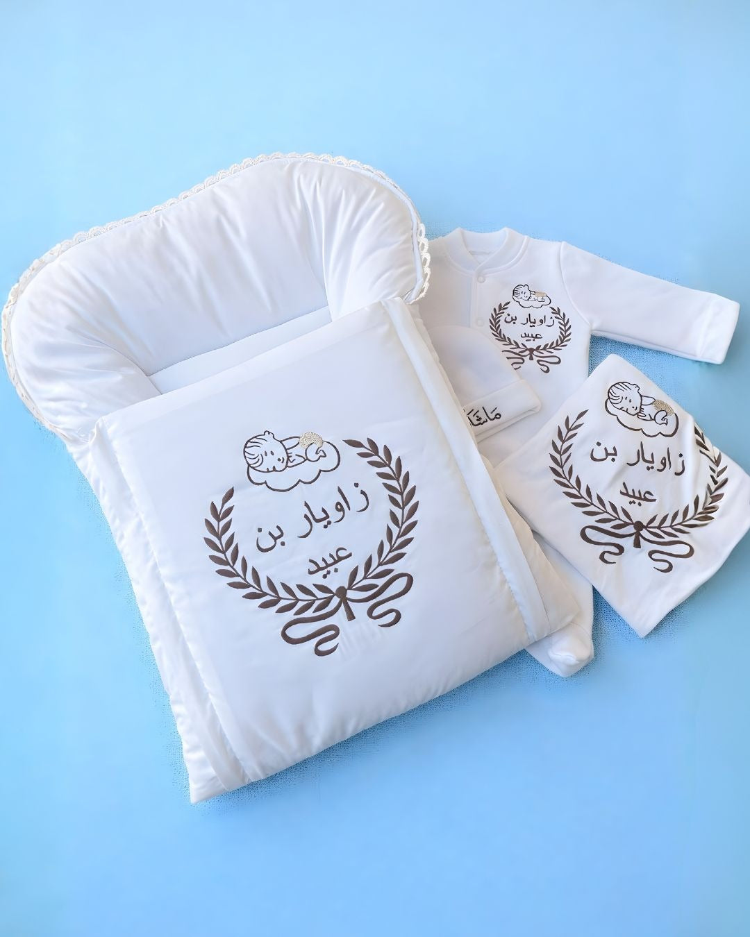 Baby Wreath 4 Piece Set, 4 piece newborn set with name embroidery