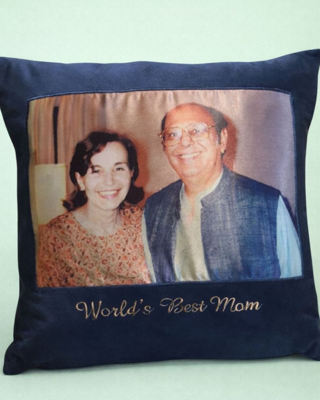 Best Mom Cushion, name cushion, another view